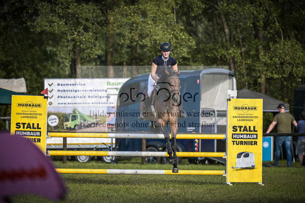 DOS_0040 | Entdecke hochwertige Reitturnierfotos von Foto Oger. Professionell, emotional und authentisch – jetzt Lieblingsmomente im Shop bestellen.Deutschlandweite Turnierfotografie. - Realisiert mit Pictrs.com