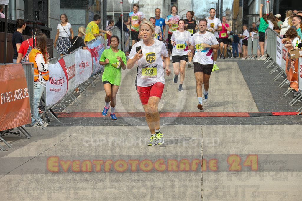250920_1329_EX1_4945 | Sportfotografie im Rhein-Sieg Kreis, Köln, Bonn, NRW, Rheinland Pfalz, Hessen, etc. Unser Tätigkeitsfeld umfasst den Laufsport vom Volkslauf über den Marathon, Duathlon, Triathon bis zum Ultralauf wie Kölnpfad Ultra oder Schindertrail.