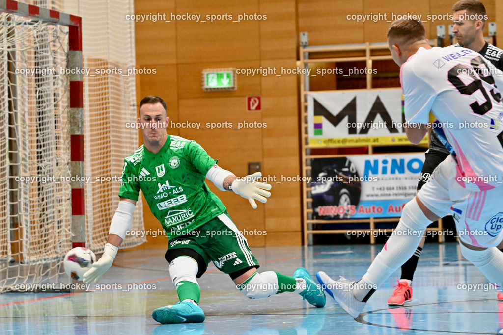 Carinthia Flamengo Futsal Club vs. FC Ljuti Krajisnici | #24 Dominik Hemmelmayer FC Ljuti Krajisnici, #99 Sifet Lidan Carinthia Flamengo, Carinthia Flamengo Futsal Club vs. FC Ljuti Krajisnici, Carinthia Flamengo Fusal Club vs. FC Ljuti Krajisnici am 12.10.2025 in Klagenfurt (Ballspielhalle Viktring), Austria, (Photo by Bernd Stefan)