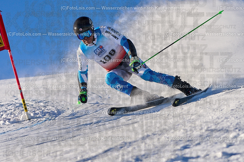 ALP4738_MASTERS-Cup_GS-A Herrn_Stanik Roman | (C)FotoLois.com, Alois Spandl. FIS Masters-Cup Wildschönau, Giant Slalom auf der Piste Schatzberg GS, Siegerehrung auf dem Dorfplatz Niederau, Sa 13. Januar 2024.