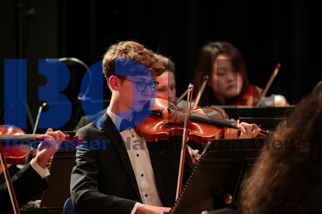 Maerkisches Jugendsinfonieorchester (MJO) {date} -  | {headline}(Foto: Sebastian Sendlak / BOND) - Realisiert mit Pictrs.com