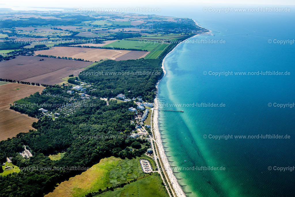 Heiligendamm_ELS_9030100822 | BAD DOBERAN 10.08.2022 Ortsansicht an der Ostseeküste in Heiligendamm im Bundesland Mecklenburg-Vorpommern, Deutschland. // Town view on the Baltic Sea coast in Heiligendamm in the state Mecklenburg - Western Pomerania, Germany. Foto: Martin Elsen