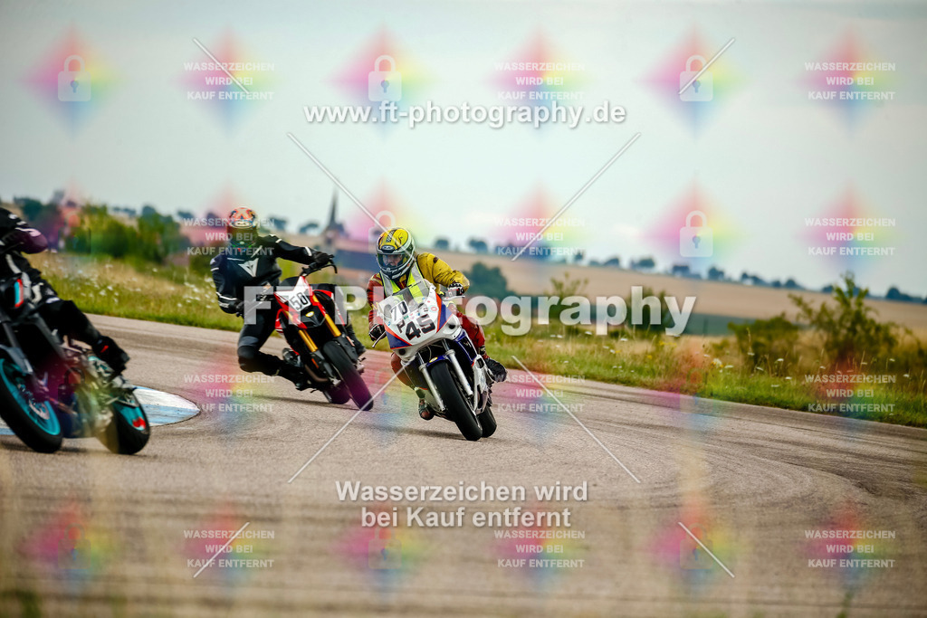 Chambley Juli-2291 | Hier findet Ihr Bilder von Touristenfahrten auf der Nürburgring Nordschleife oder von anderen Veranstaltungen die ich besucht habe. Viel Spass beim Durch Schauen 