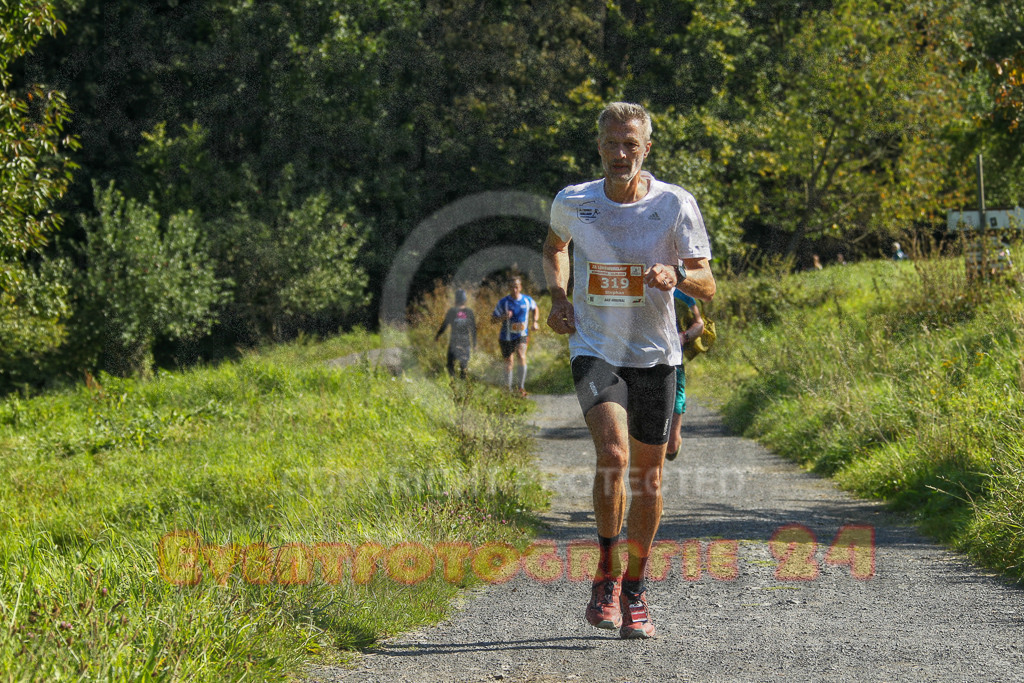 240915_1217_EV4_7131 | Sportfotografie im Rhein-Sieg Kreis, Köln, Bonn, NRW, Rheinland Pfalz, Hessen, etc. Unser Tätigkeitsfeld umfasst den Laufsport vom Volkslauf über den Marathon, Duathlon, Triathon bis zum Ultralauf wie Kölnpfad Ultra oder Schindertrail.