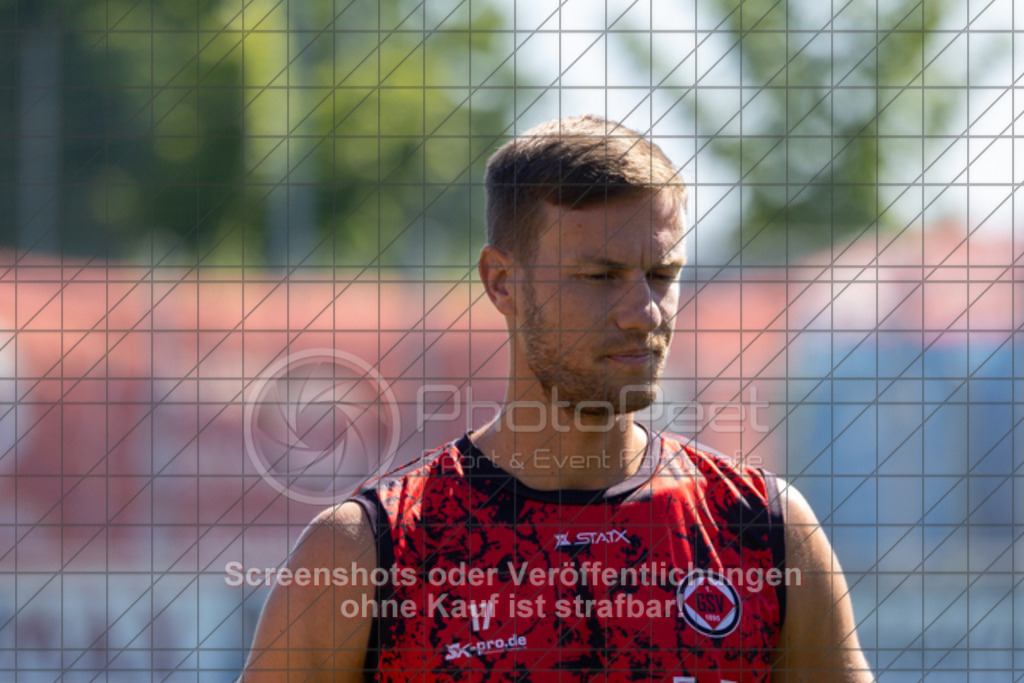 20250629_103009_0089 | #,1.Göppinger SV, Fussball, Oberliga BW - Trainingsauftakt, Saison 2025/2026, Rasensportplatz Stadion SV Göppingen, Hohenstaufenstr. 116, 73033 Göppingen, 29.06.2025 - 10:30 Uhr,Foto: PhotoPeet-Sportfotografie/Peter Harich