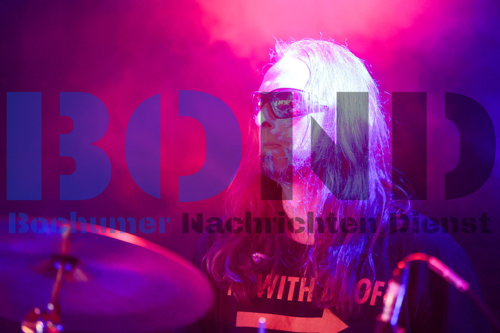 Kemnade - Family and Friends - Michael Wurst und die Tweens  {date} -  | {headline}



(Foto: Sebastian Sendlak / BOND)

 - Realisiert mit Pictrs.com