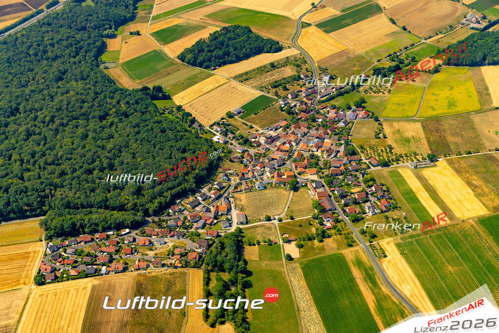 Das Luftbild zeigt : Binsbach Arnstein - Die Luftaufnahme wurde 2023 vom UL-Flugzeug aus erstellt ( keine Drohne ) - Hochauflösende Luftaufnahme - Für grossformatige Ausdrucke geeignet. Die Geschenkidee !Mit Lizenz und Bildrechte bestellbar
