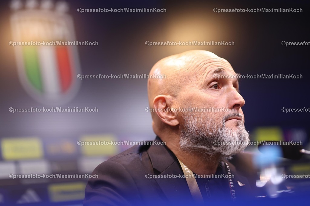 DFB22032501100 | 22.03.2025, Fußball, Pressekonferenz vor dem Nations League  Viertelfinale Deutschland - Italien, Signal Iduna Park, Saison 2024 2025: Bundestrainer Luciano Spalletti (ITA) DFB regulations prohibit any use of photographs as image sequences and or quasi-video.