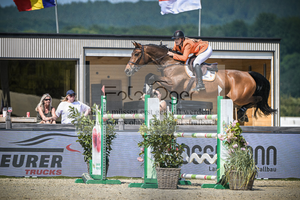 DOS_5462 | Entdecke hochwertige Reitturnierfotos von Foto Oger. Professionell, emotional und authentisch – jetzt Lieblingsmomente im Shop bestellen.Deutschlandweite Turnierfotografie. - Realisiert mit Pictrs.com
