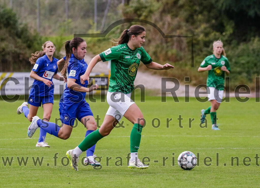 2023-10-07_028_FC_Forstern_gegen_Karlsruher_SC | Forstern, Deutschland, 07.10.2023:
Fußball, B-Juniorinnen-Bundesliga Süd 2023 / 2024, 4. Spieltag, FC Forstern gegen Karlsruher SC, Endergebnis: 1:1

+k, Veronika Lang (FC Forstern, #4)

Foto: Christian Riedel / fotografie-riedel.net