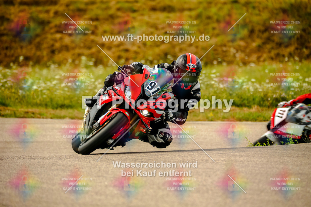 Chambley Juli-0703 | Hier findet Ihr Bilder von Touristenfahrten auf der Nürburgring Nordschleife oder von anderen Veranstaltungen die ich besucht habe. Viel Spass beim Durch Schauen 