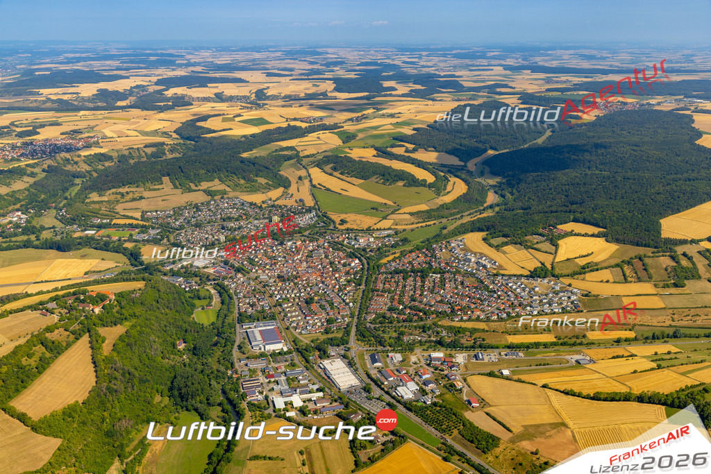 Das Luftbild zeigt :  Igersheim - Die Luftaufnahme wurde 2023 vom UL-Flugzeug aus erstellt ( keine Drohne ) - Hochauflösende Luftaufnahme - Für grossformatige Ausdrucke geeignet. Die Geschenkidee !Mit Lizenz und Bildrechte bestellbar