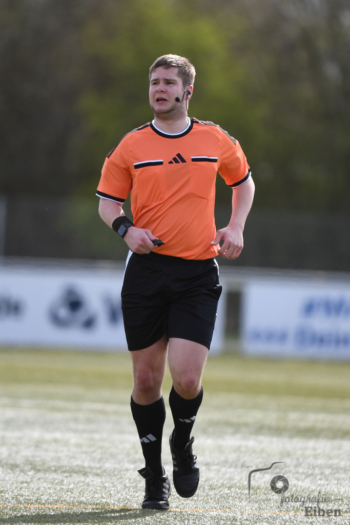 FC Rastede-VFl Stenum | Herren Bezirksliga 2; FC Rastede (blau)-VFL Stenum (schwarz) am 29.03.2026 in Rastede (Sportanlage Köttersweg), Photo: Philip Eiben 2026 - Realisiert mit Pictrs.com