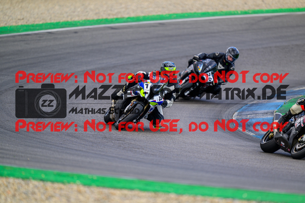 MaZZes_FotoMatrix_240615_6007705_2457 | GELB