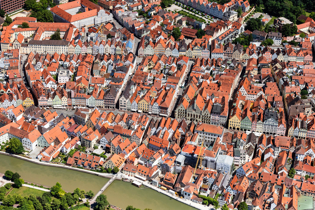 dr__0054450.jpg | LANDSHUT 12.06.2020 Altstadtbereich und Innenstadtzentrum in Landshut im Bundesland Bayern, Deutschland. // Old Town area and city center in Landshut in the state Bavaria, Germany. Foto: Daniel Reiter