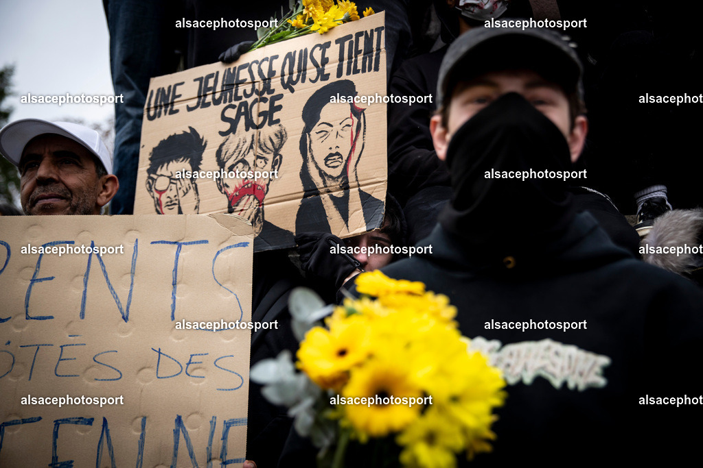 9L6A6934 | Des lycéens organisent de nouveaux blocages en Alsace le 13 octobre 2026, avant des rassemblements prévus à Strasbourg et à Mulhouse, en France. Cette mobilisation témoigne de la colère croissante des élèves face aux problèmes liés à l’éducation. Strasbourg - Realisiert mit Pictrs.com