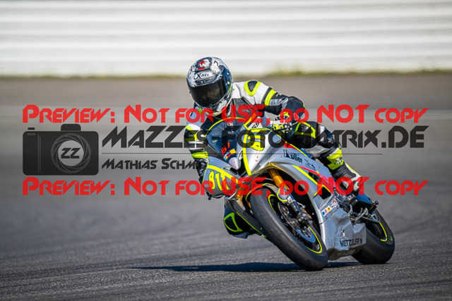 MaZZes_FotoMatrix_230410_4474 | GELB