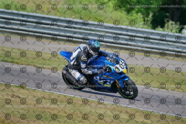 26BT02-0617 | markuskiefer.com - Realisiert mit Pictrs.com
