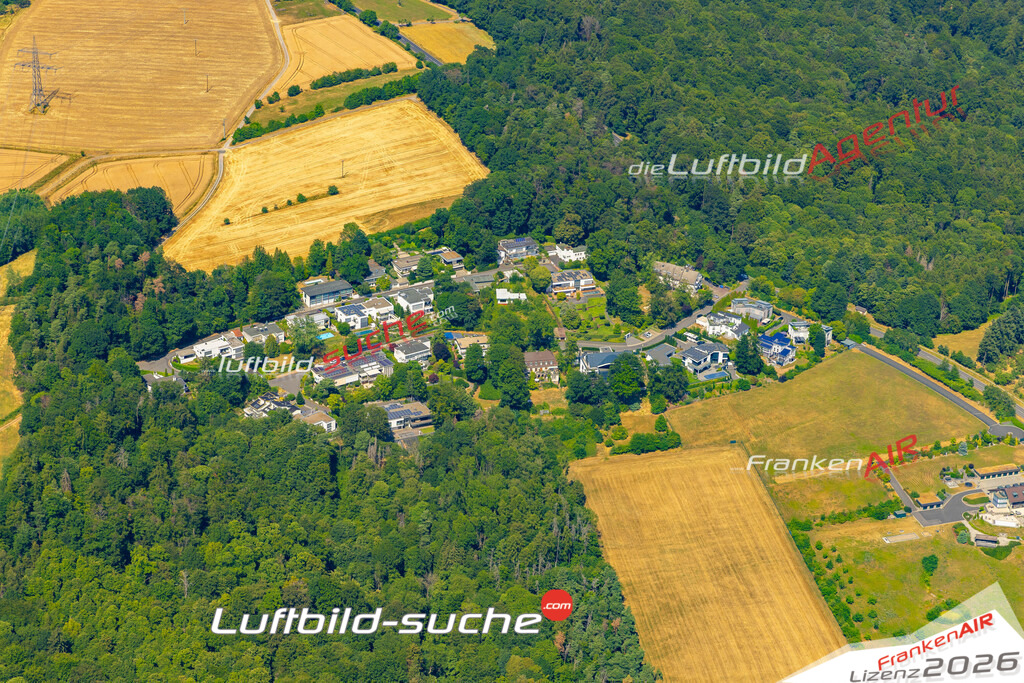 Das Luftbild zeigt : Rauenthal Glattbach - Die Luftaufnahme wurde 2023 vom UL-Flugzeug aus erstellt ( keine Drohne ) - Hochauflösende Luftaufnahme - Für grossformatige Ausdrucke geeignet. Die Geschenkidee !Mit Lizenz und Bildrechte bestellbar