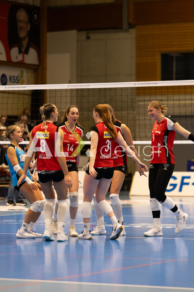 Volleyball I Frauen I Saison 2025-2026 I CEV Volleyball Challenge Cup 2026 | Women I 16th Finals I VC Kanti Schaffhausen - TJ Ostrava I 03.12.2025 | Hochwertige Sportfotos kaufen & lizenzieren für Medien, Vereine, Agenturen & Sportler:innen. Entdecke professionelle Sportfotografie im Bildshop von Alexander Franzen. - Realisiert mit Pictrs.com