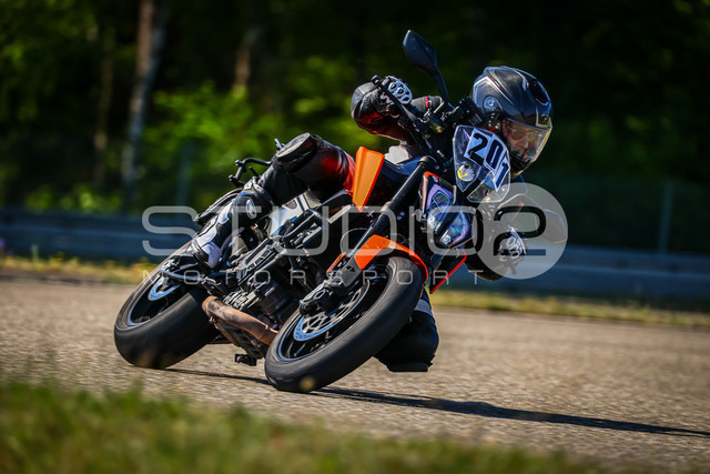 0201-260509DCB-015_201 | Deine Full-Service-Agentur für ✔️Videoproduktionen und ✔️Motorsportfotografie Jetzt Angebot anfragen!
