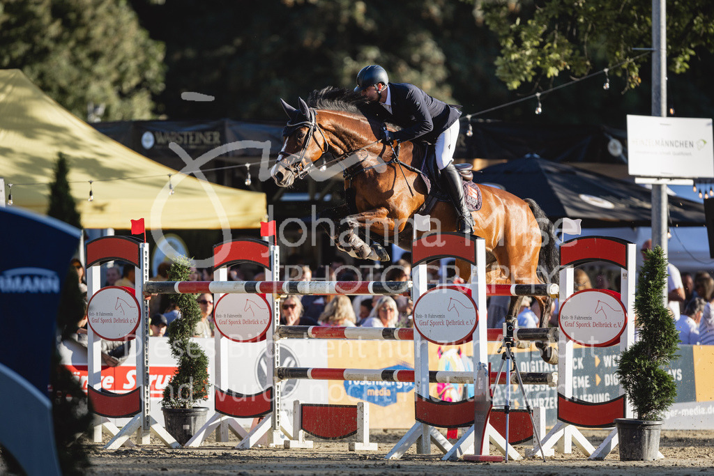 230826_Delbrueck_S1-Spr-962 | Deine schönsten Turniermomente als professionelle Fotos! Entdecke hochwertige Pferdesport-Fotografie im Online-Shop. Jetzt Fotos finden & bestellen!