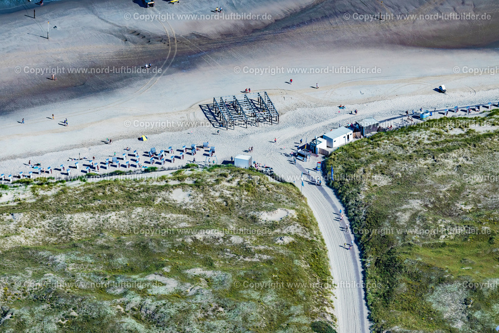 Norderney_Strand_Weisse_Düne_Ehemal_Kiosk_Weisse_Dne_ELS_6388050923 | NORDERNEY 05.09.2023 Sandstrand- mit Strandkörben am Nordstrand auf der Insel Norderney im Bundesland Niedersachsen, Deutschland. // Sandy beach with beach chairs on the northern beach on the island of Norderney in the state of Lower Saxony, Germany. Foto: Martin Elsen
