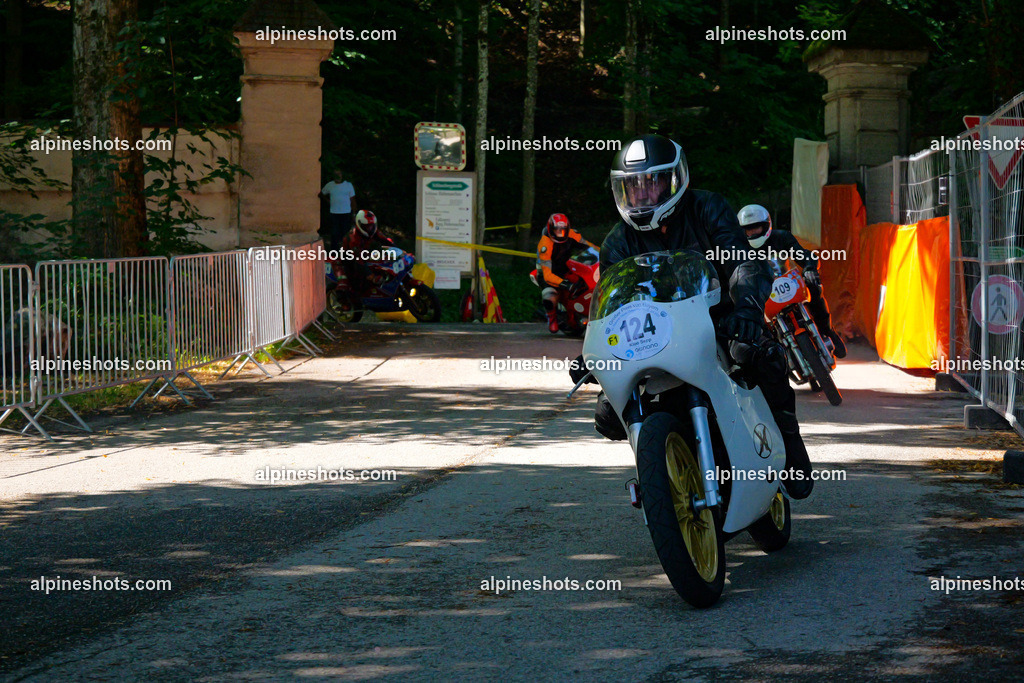 P1026306 | Erleben Sie atemberaubende, hochqualitative Fotos Ihrer Fahrt entlang der malerischen Alpenstraßen. Besuchen Sie alpineshots.com, um professionelle Aufnahmen Ihrer unvergesslichen Reise zu finden und zu kaufen - Realisiert mit Pictrs.com