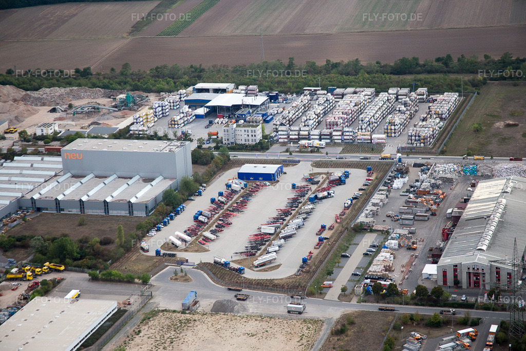 Luftbild: Worms, Industriegebiet Im Langgewan, Spedition Kube & Kubenz in Worms im Bundesland Rheinland-Pfalz in Deutschland. Foto: IMG_084266.jpg vom 02.09.2015 durch Werner Riehm/FLY-FOTO.de