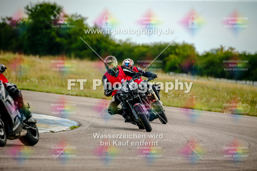 Chambley Juli-2507 | Hier findet Ihr Bilder von Touristenfahrten auf der Nürburgring Nordschleife oder von anderen Veranstaltungen die ich besucht habe. Viel Spass beim Durch Schauen 