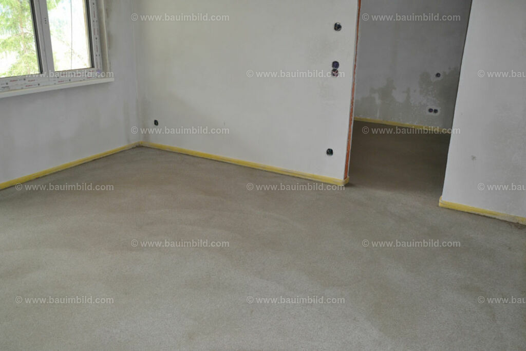 bib-lg19-fussbodenaufbau-0198 | Nach LV-Leistungsgruppen sortierte Detailfotos über den Bau eines Hauses. Alle Hausbau-Bilder direkt vom Urheber und Autor der Website Haus-Selber-Bauen.com