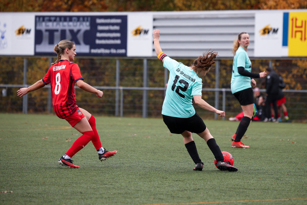FCHWAS_251102_4944 | 1.FC Heidenheim 1846 II vs. SGM DJK-SV Wasseralfingen/Neuler, Fußball, Frauen, Bezirksliga, 2025/2026, 8. Spieltag, 02.11.2025 in Mergelstetten (Foto: Michael Bulling) - Realisiert mit Pictrs.com