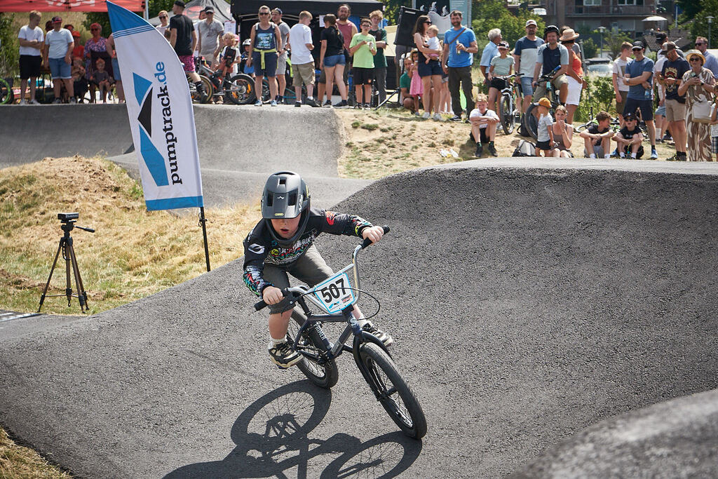202506251-03 PM25 13@sebastiankopp | German Pumptrack Series - Realisiert mit Pictrs.com