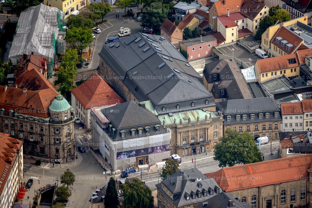 4060312 | BAYREUTH 07.09.2021 Opernhaus und Schauspielhaus des Markgräfliches Opernhaus an der Opernstraße in Bayreuth im Bundesland Bayern, Deutschland. // Opera house of Markgraefliches Opernhaus on street Opernstrasse in Bayreuth in the state Bavaria, Germany. Foto: Gerhard Launer