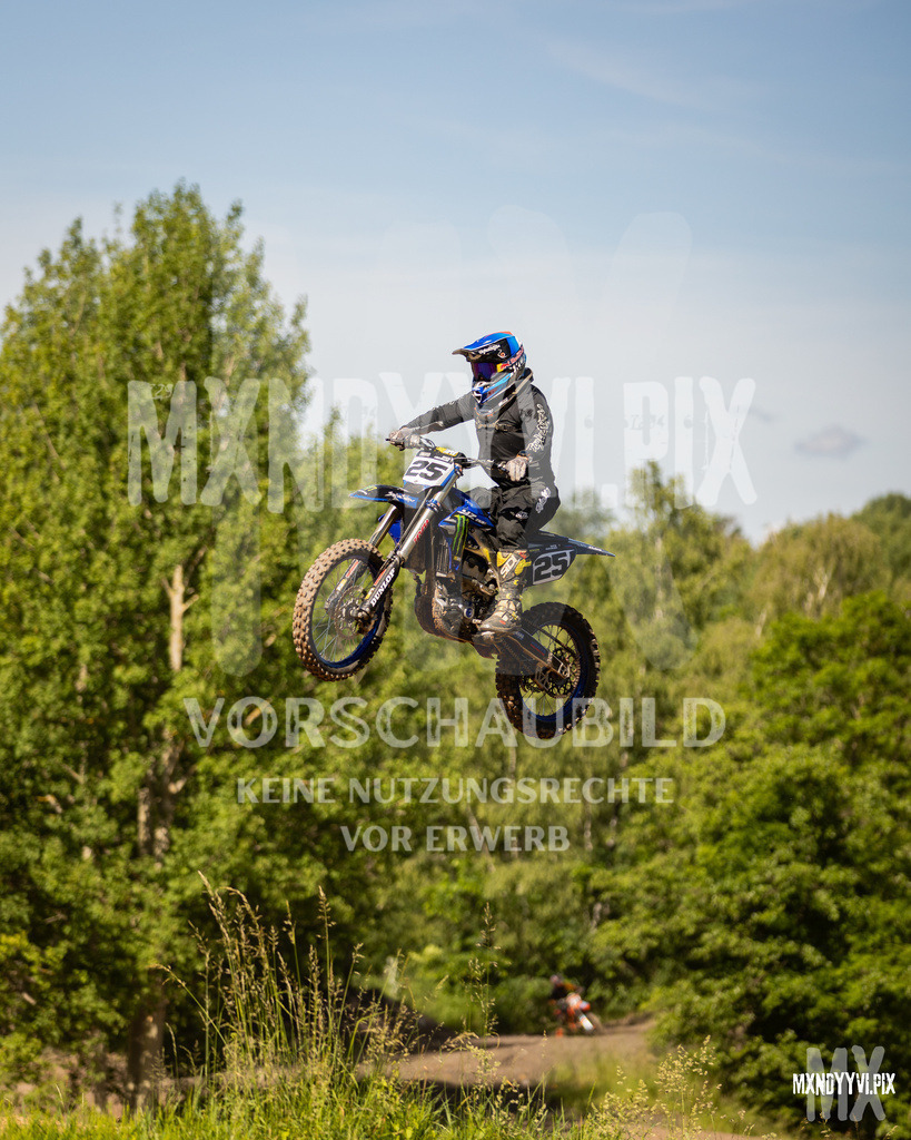 866A0832 | mxndyyvipix