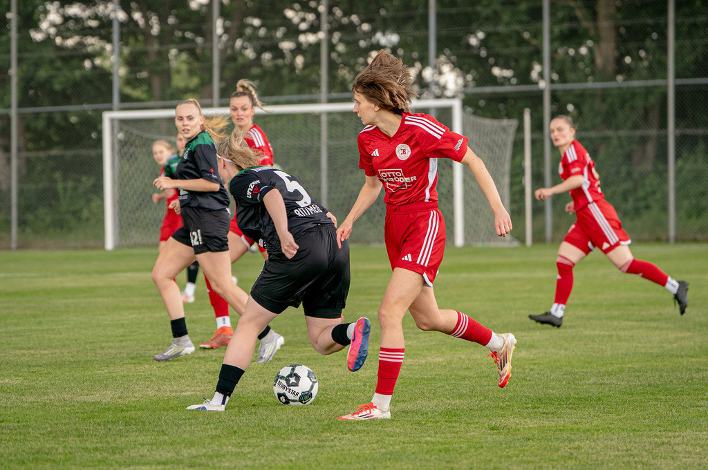 Fußball I Frauen I Saison 2025-2026 I Niedersachsen-Pokal I Finale I FC Jesteburg-Bendestorf - Hannover 96 I 22332 | jns.sportfotos - Realisiert mit Pictrs.com