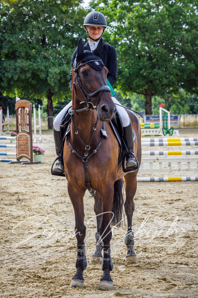 20260705-_3LI4048 | Tierfotografie Pferde, Hunde, Katzen, Haustiere.
Turnierfotografie Reitturniere, Reiten, Springreiten, Dressur in Hanau, dem Main-Kinzig-Kreis und dem Rhein-Main- Gebiet um Frankfurt