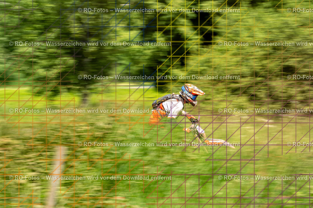 Wolfshausen 5 Lauf -578 | Sportfotografie von RO-Fotos: Motorsport, Motocross, Enduro, Laufveranstaltungen und Triathlon. Professionelle Fotos von Sportlern und Events. - Realisiert mit Pictrs.com