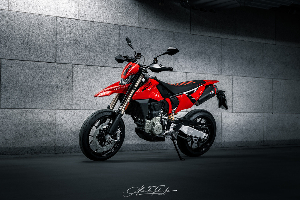 Hypermotard 698 Mono | Entdecken Sie die faszinierende Welt von Alexander Tschuncky Arts: Kreative Fotografie, atemberaubende Automobilkunst und hochwertiger Bilderdruck. Lassen Sie sich inspirieren! - Realisiert mit Pictrs.com