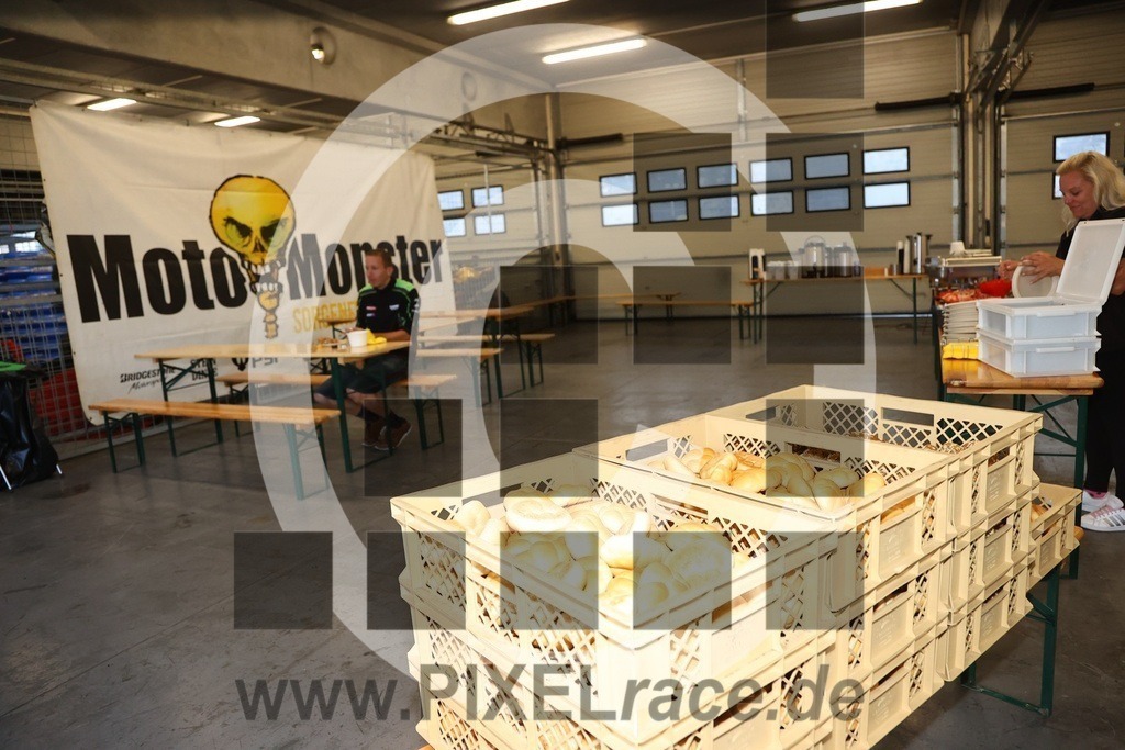 social-20250829_00023 | Schöne Erinnerungen an spannende Momente - das festzuhalten ist unser Job. PIXELrace.de ist seit 2003 auf den Rennstrecken Europas unterwegs um die Action draußen beim Fahren und die wunderbare Stimmung imm Fahrerlager für euch einzufangen.