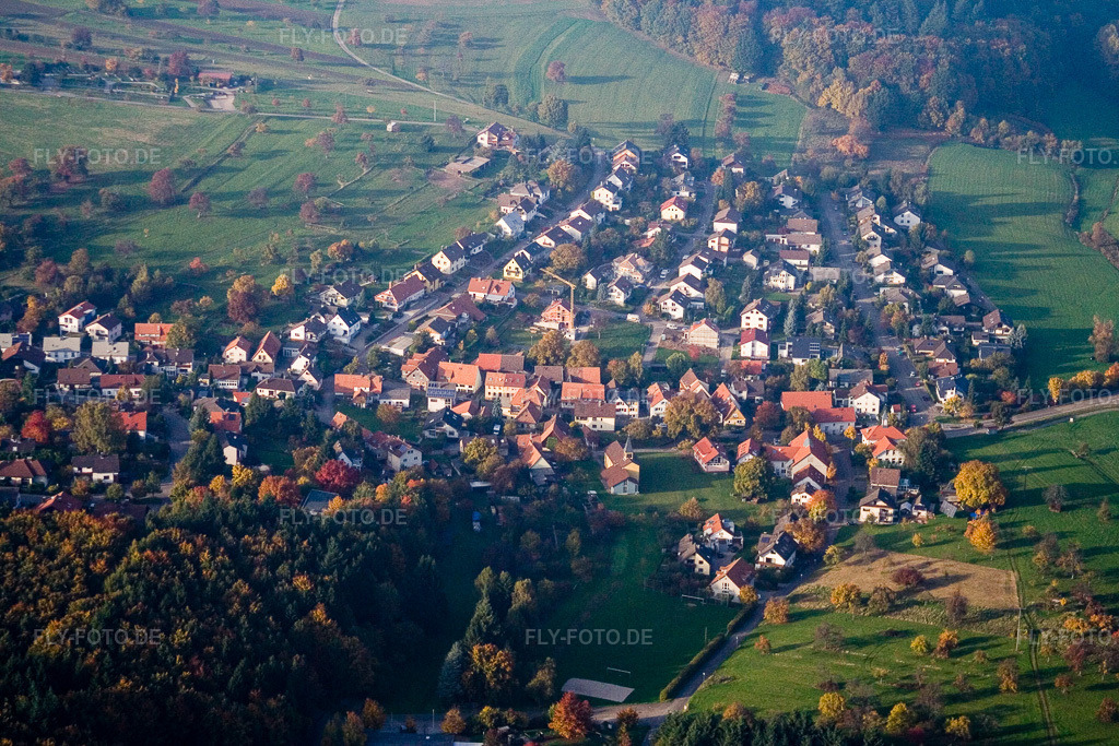 Luftbild: Ortsansicht aus Süden im Ortsteil Schluttenbach in Ettlingen im Bundesland Baden-Württemberg in Deutschland. Foto: IMG_14043.jpg vom 11.10.2008 durch Werner Riehm/FLY-FOTO.de