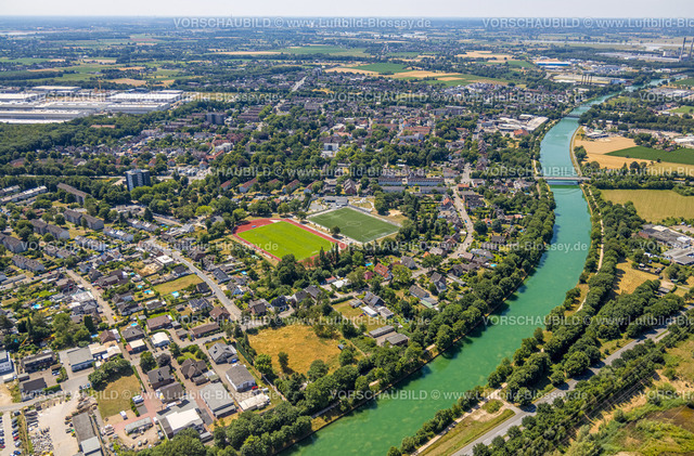 Voerde220702765 | Luftbild, Ansicht Ortsteil Friedrichsfeld, Sportplatz SV Friedrichsfeld Am Tannenbusch, Friedrichsfeld, Voerde, Ruhrgebiet, Nordrhein-Westfalen, Deutschland