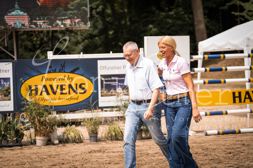 3.Fr00195 | Leoni Ertmer Photography - Realisiert mit Pictrs.com