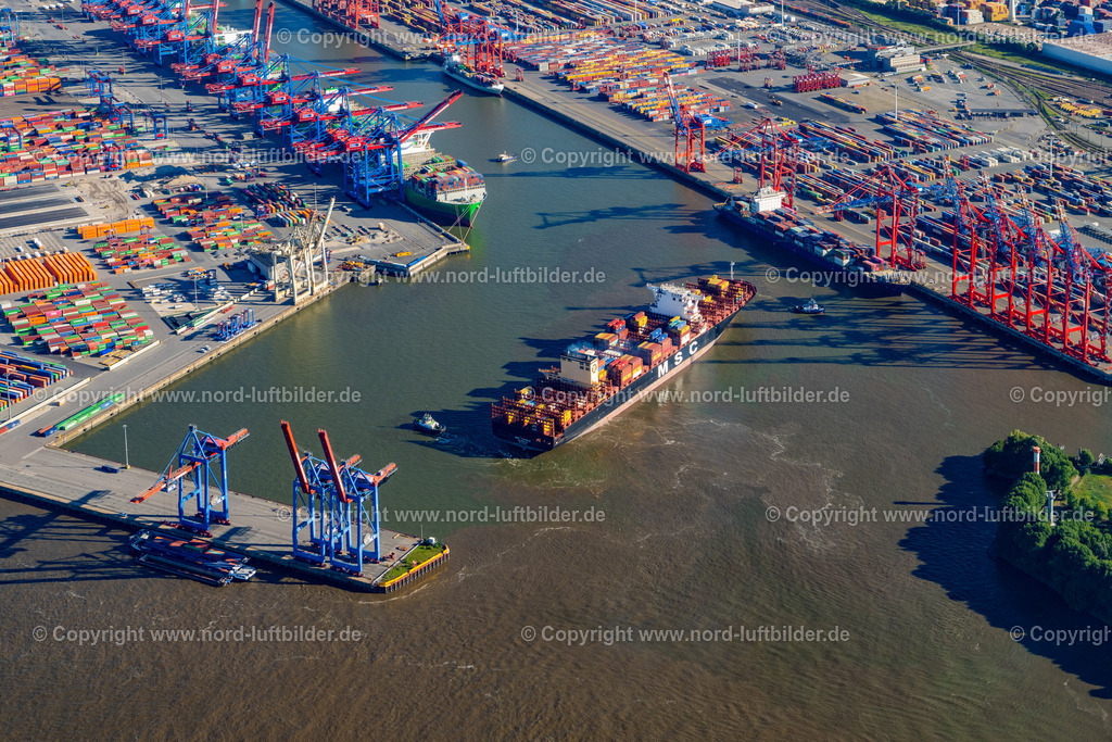 Hamburg_Burchardkai_Container_Schiff_Anlege_Manöver_ELS_4933040923 | HAMBURG 04.09.2023 Containerschiff im Hafen in Hamburg,Anlegemanöver mit Schleppern Deutschland. // Container ship in the port in Hamburg, Germany. Foto: Martin Elsen