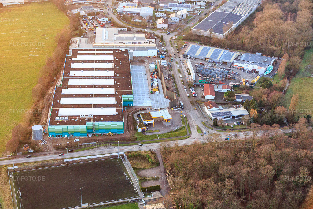 Luftbild: Neubau des Logistikpark der HANSAINVEST und DFI-Real-Estate Kandel für FRISCHEPLATTFORM SÜDWEST der Gemüsering Stuttgart GmbH im Ortsteil Minderslachen in Kandel im Bundesland Rheinland-Pfalz in Deutschland. – Foto: IMG_152140.jpg vom 12.12.2025 durch Werner Riehm/FLY-FOTO.de – Auflösung des Originals: 5870 x 3913 px – Entdecke HANSAINVEST | Kapital-verwaltungs-gesellschaft: Hansainvest – Gemüsering Stuttgart: Gemüseanbau, Obst und Gemüseproduktion, Foodservice – Unternehmensgruppe Hagedorn – dd-baumanagement.de – BREMER SE – k-eins architekturbüro GmbH Berlin Berlin – Immobilienprojekte | Baron Equity GmbH | Grünwald – DFI Real Estate - Driving Future Innovation
