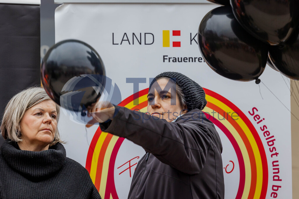 R06_2113 | 29.NOV.24-Protestmarsch gegen Gewalt-Copyright: Katholische Kirche Kärnten/Denk Dich Neu/Trainproduction/Matthias Trinkl