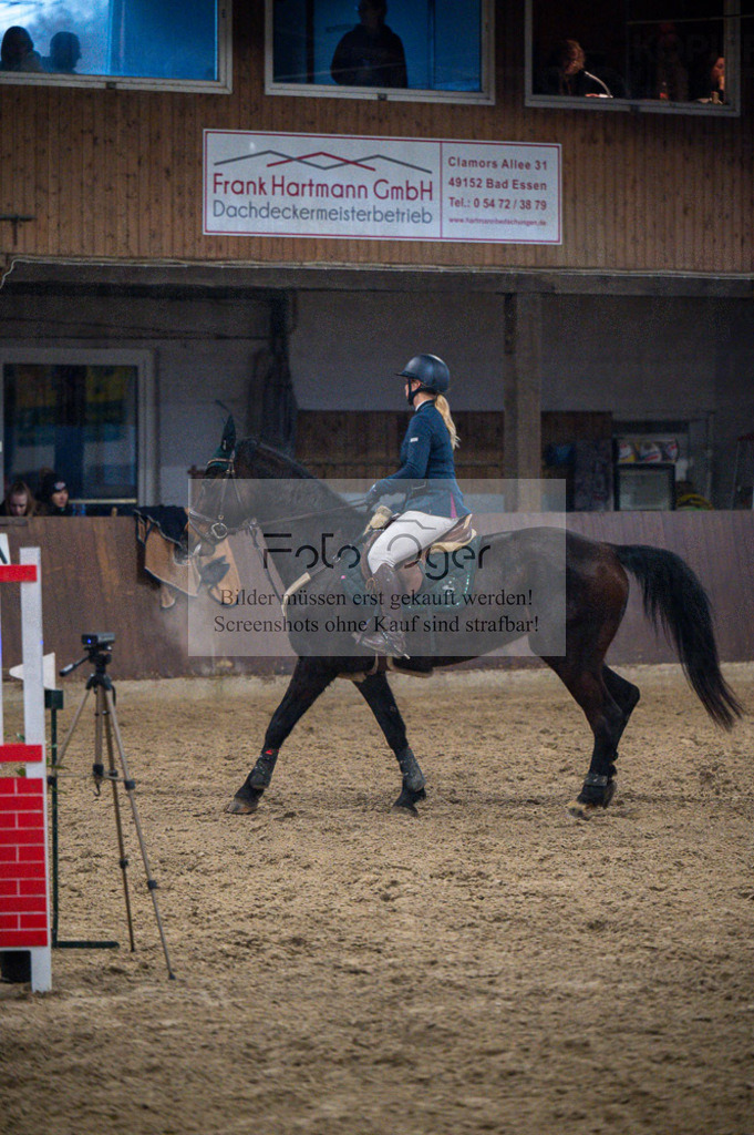 Hallenreittunier Voxtrup 2023 | Entdecke hochwertige Reitturnierfotos von Foto Oger. Professionell, emotional und authentisch – jetzt Lieblingsmomente im Shop bestellen.Deutschlandweite Turnierfotografie. - Realisiert mit Pictrs.com
