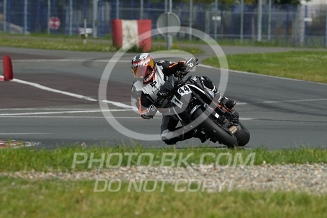 2024_06_21_PBK_18788 | Sportfotografie; SlowMotion; Video; Rennstrecke; Hafeneger; Speer; Racing; RSE; BMW; CBO; Trackday; Motorsportarena; Hockenheimring; Brno; Most; Barcelona; Valencia