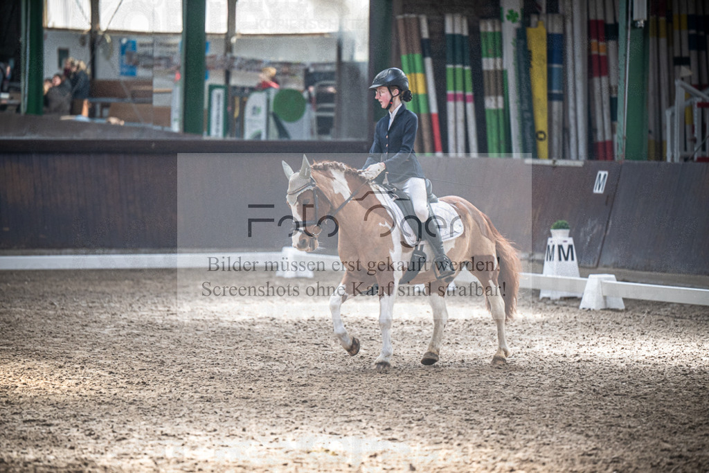 DOS_1203 | Entdecke hochwertige Reitturnierfotos von Foto Oger. Professionell, emotional und authentisch – jetzt Lieblingsmomente im Shop bestellen.Deutschlandweite Turnierfotografie. - Realisiert mit Pictrs.com