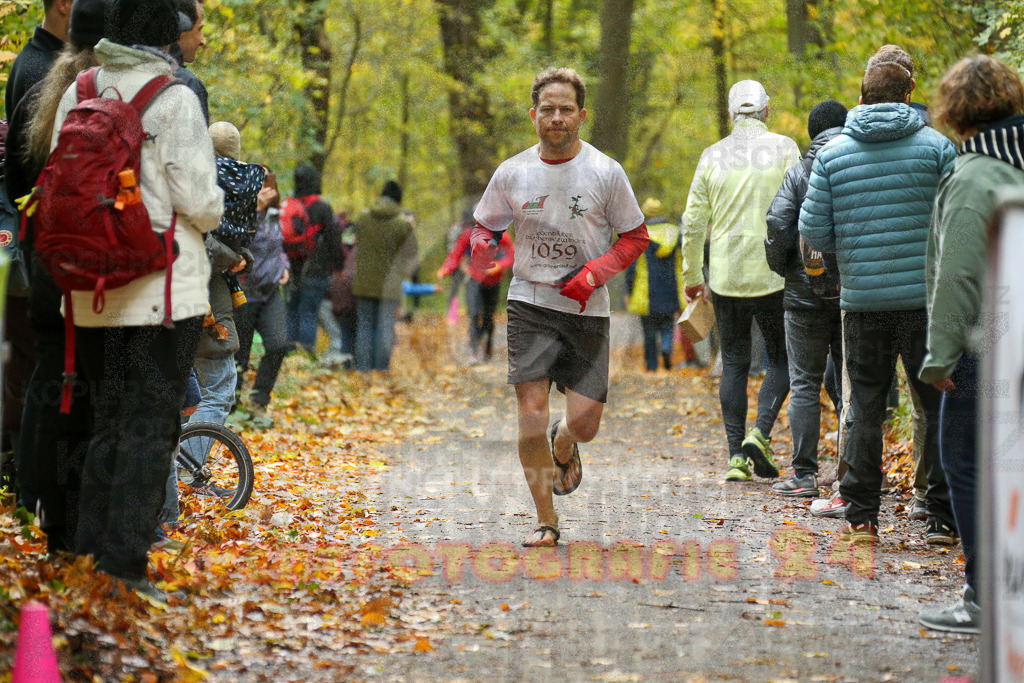 251026_1257_EX1_2030 | Sportfotografie im Rhein-Sieg Kreis, Köln, Bonn, NRW, Rheinland Pfalz, Hessen, etc. Unser Tätigkeitsfeld umfasst den Laufsport vom Volkslauf über den Marathon, Duathlon, Triathon bis zum Ultralauf wie Kölnpfad Ultra oder Schindertrail.